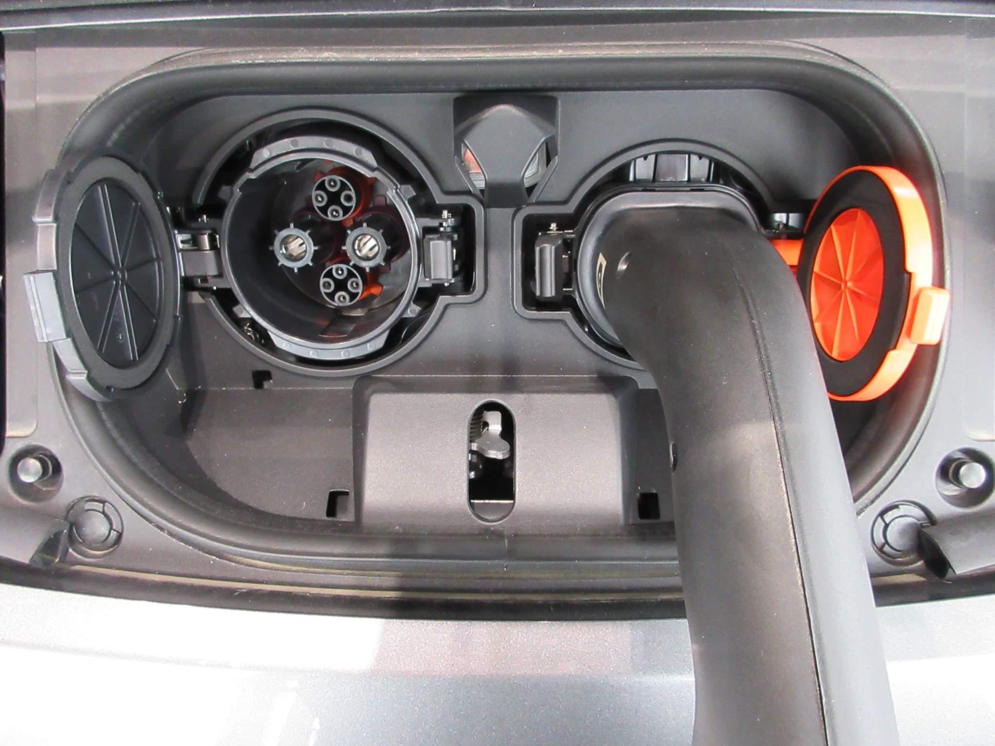 Nissan LEAF Image 23