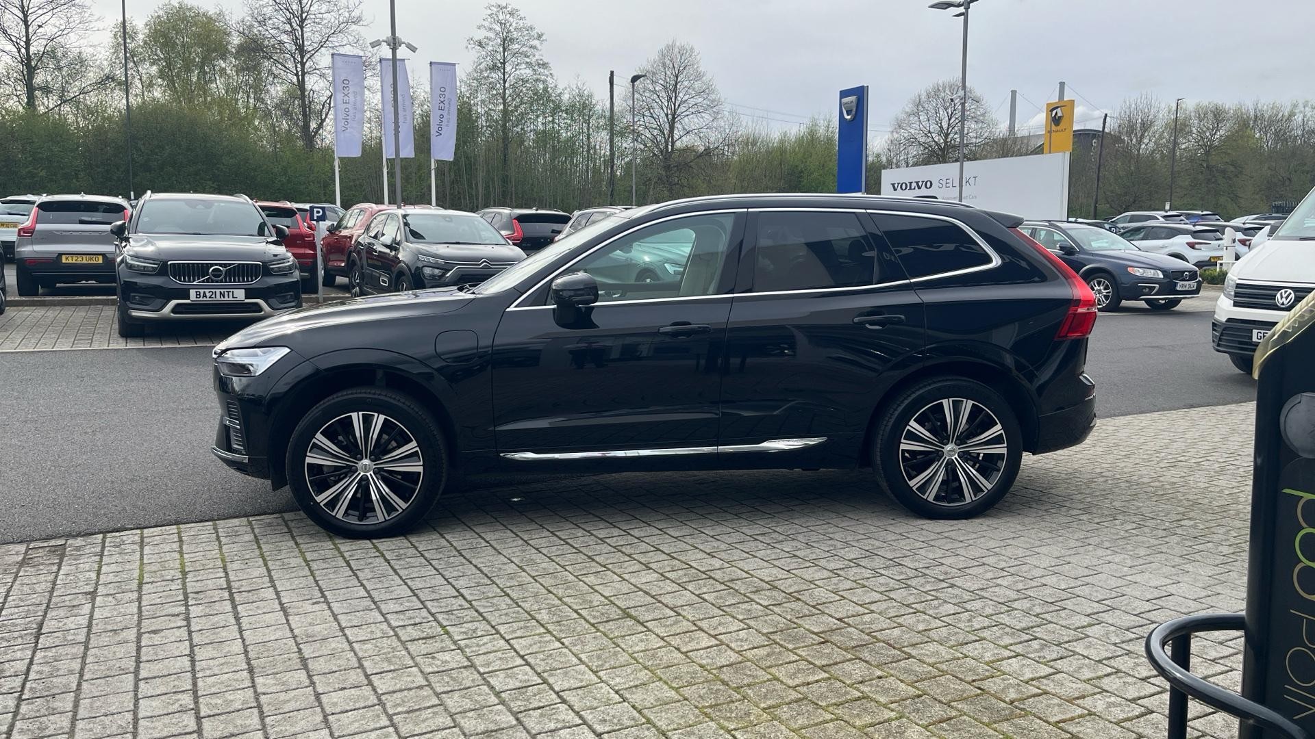 Volvo XC60 Image 8