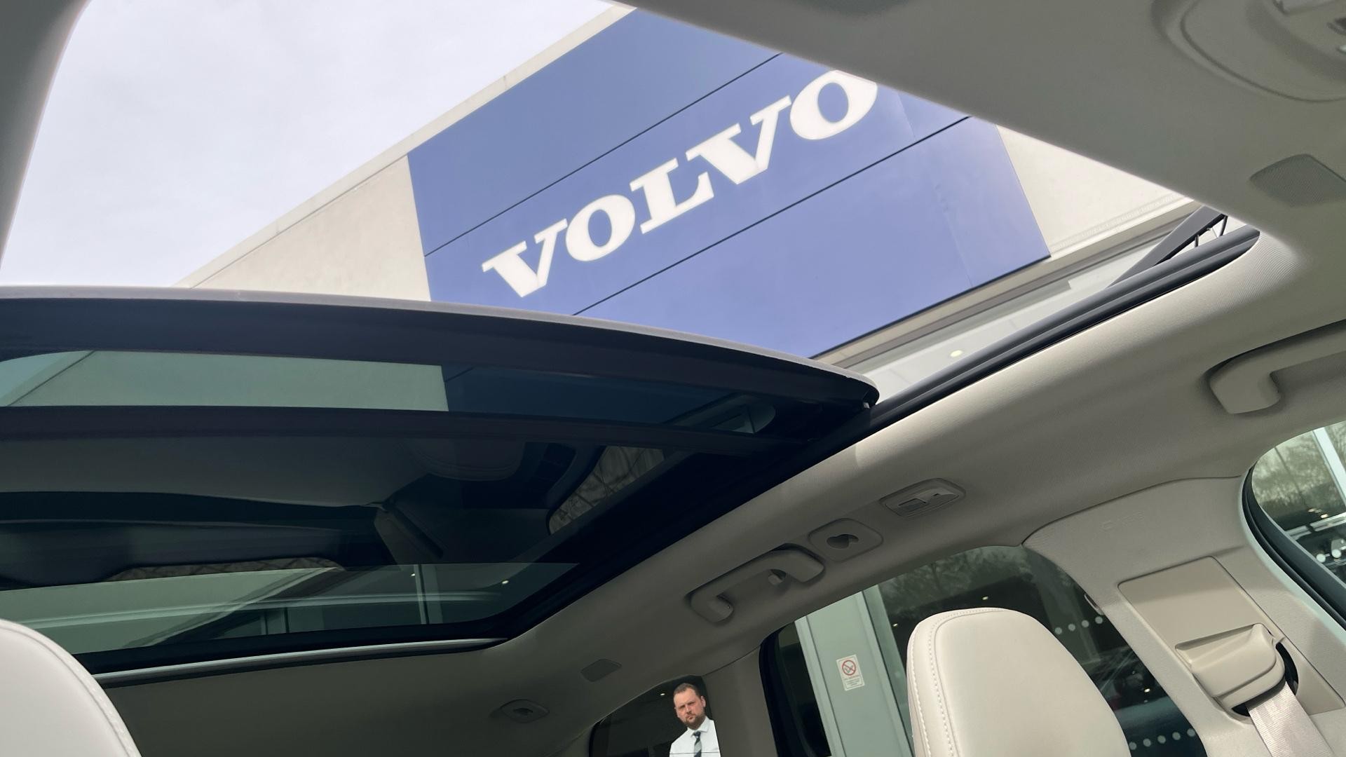 Volvo XC60 Image 38