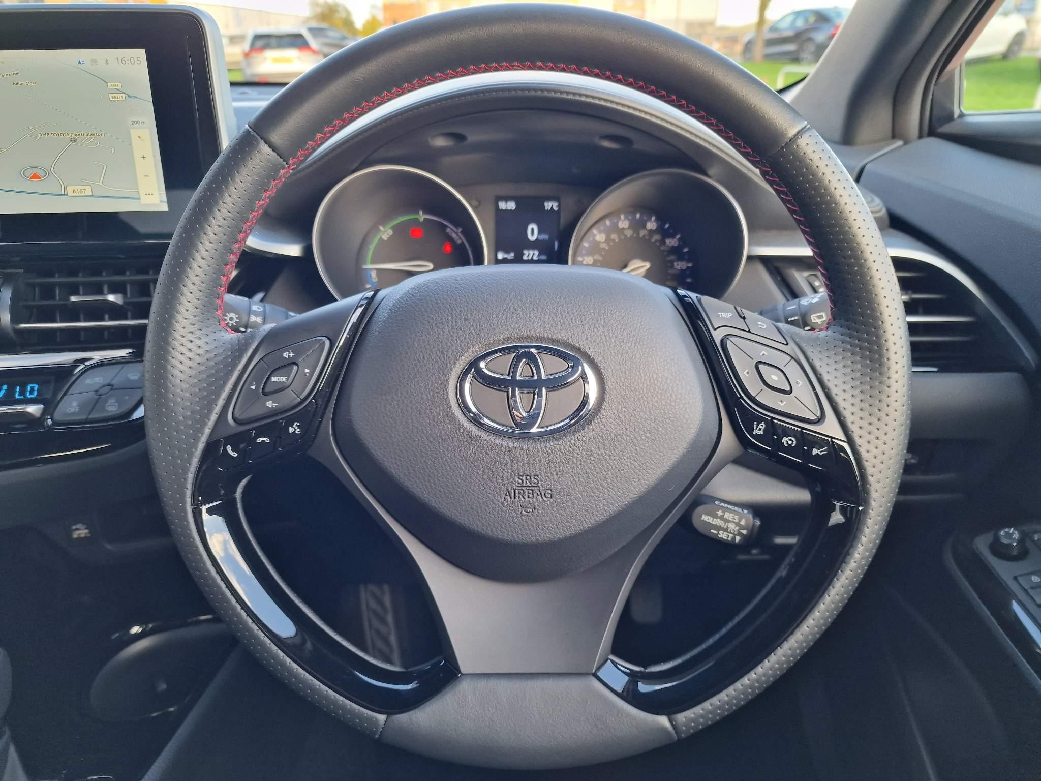 Toyota C-HR Image 10