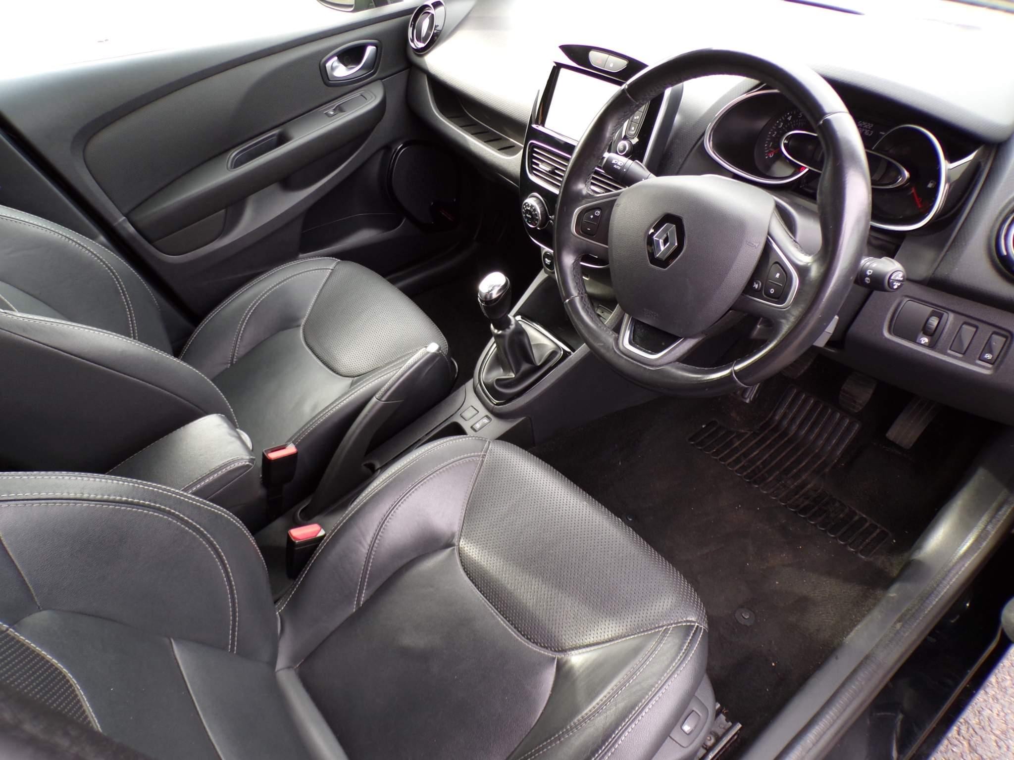 Renault Clio Image 9