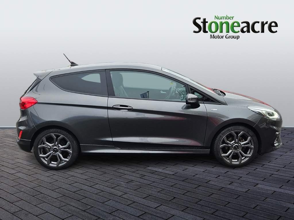 Ford Fiesta Image 2