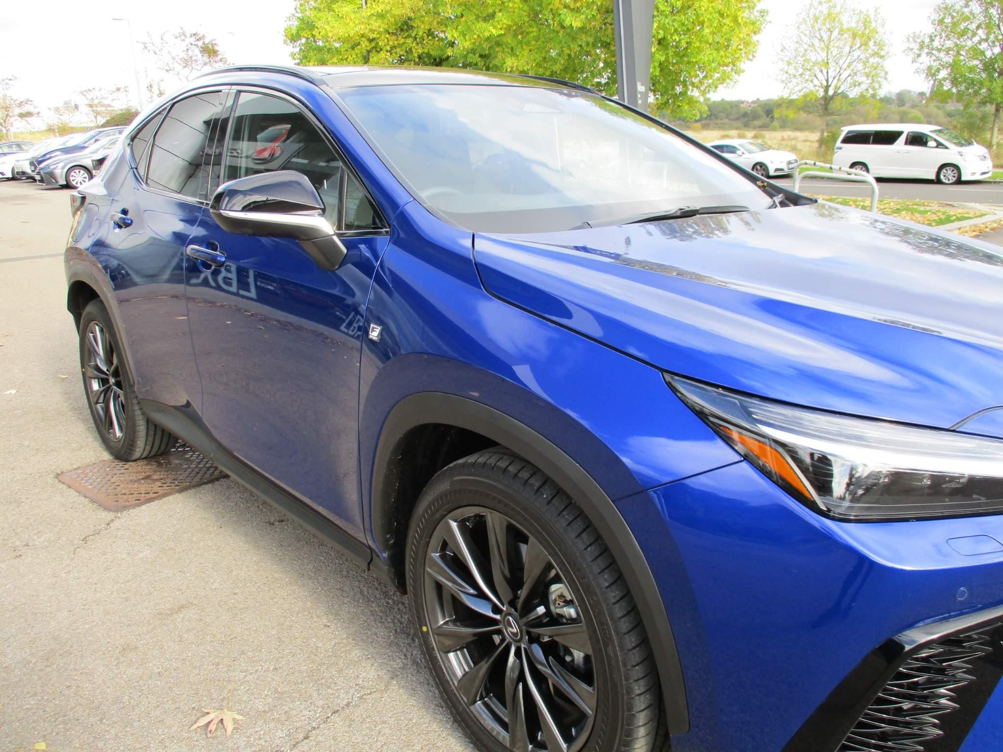 Lexus NX Image 40