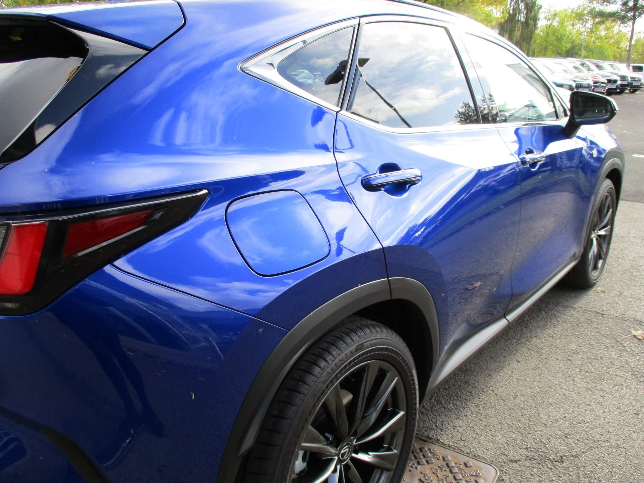 Lexus NX Image 41