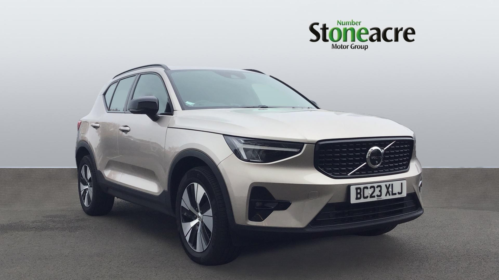 Volvo XC40 Image 1