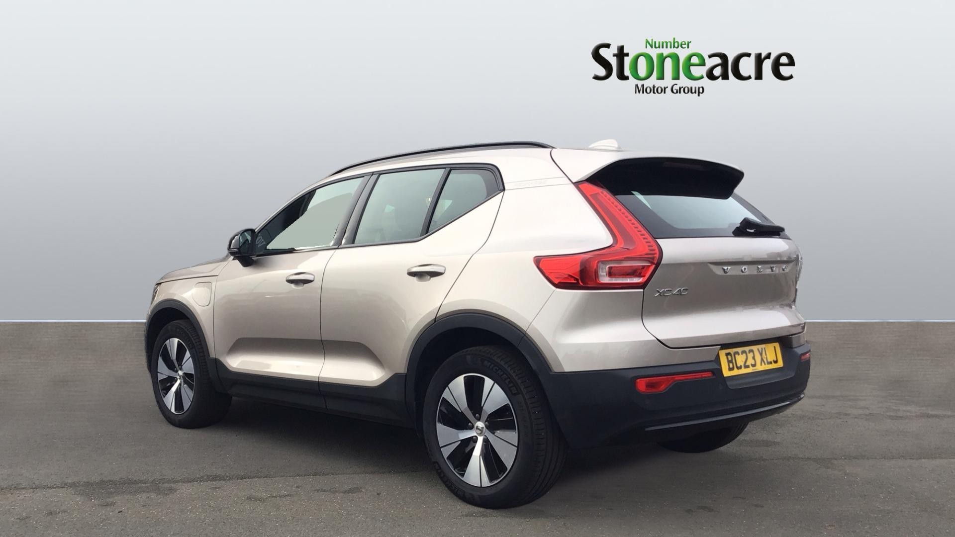 Volvo XC40 Image 2