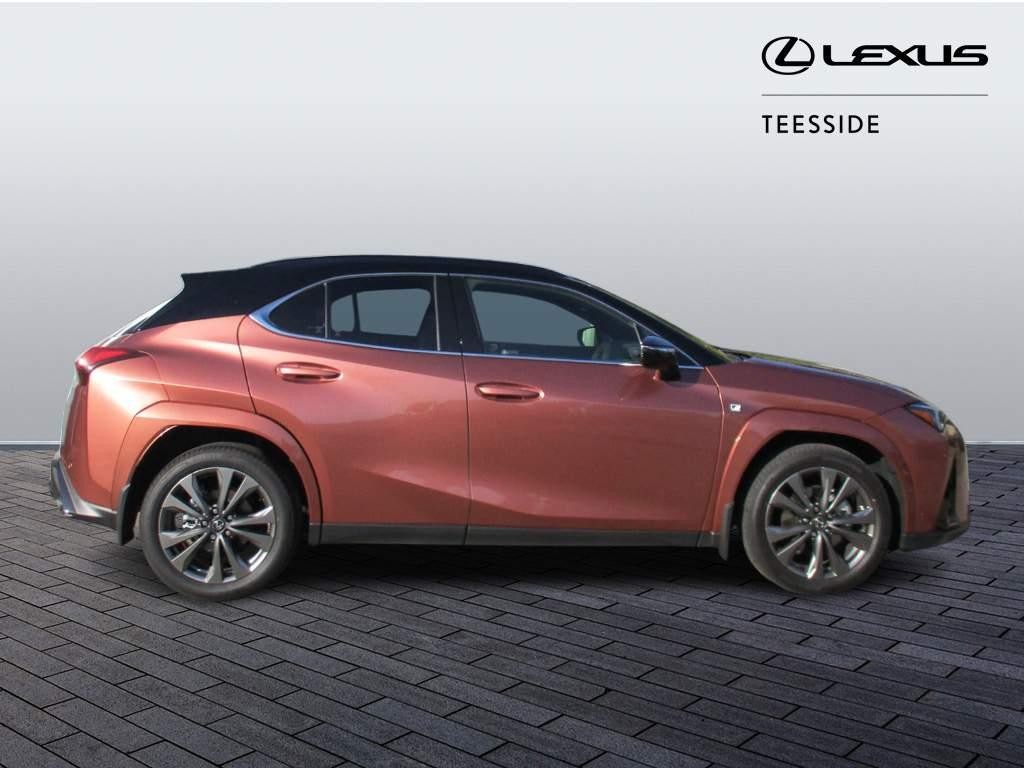 Lexus UX Image 4