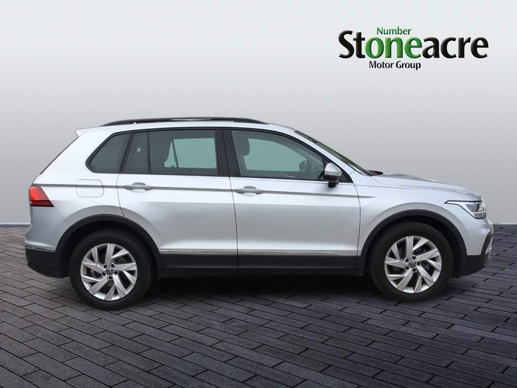 Volkswagen Tiguan Image 2