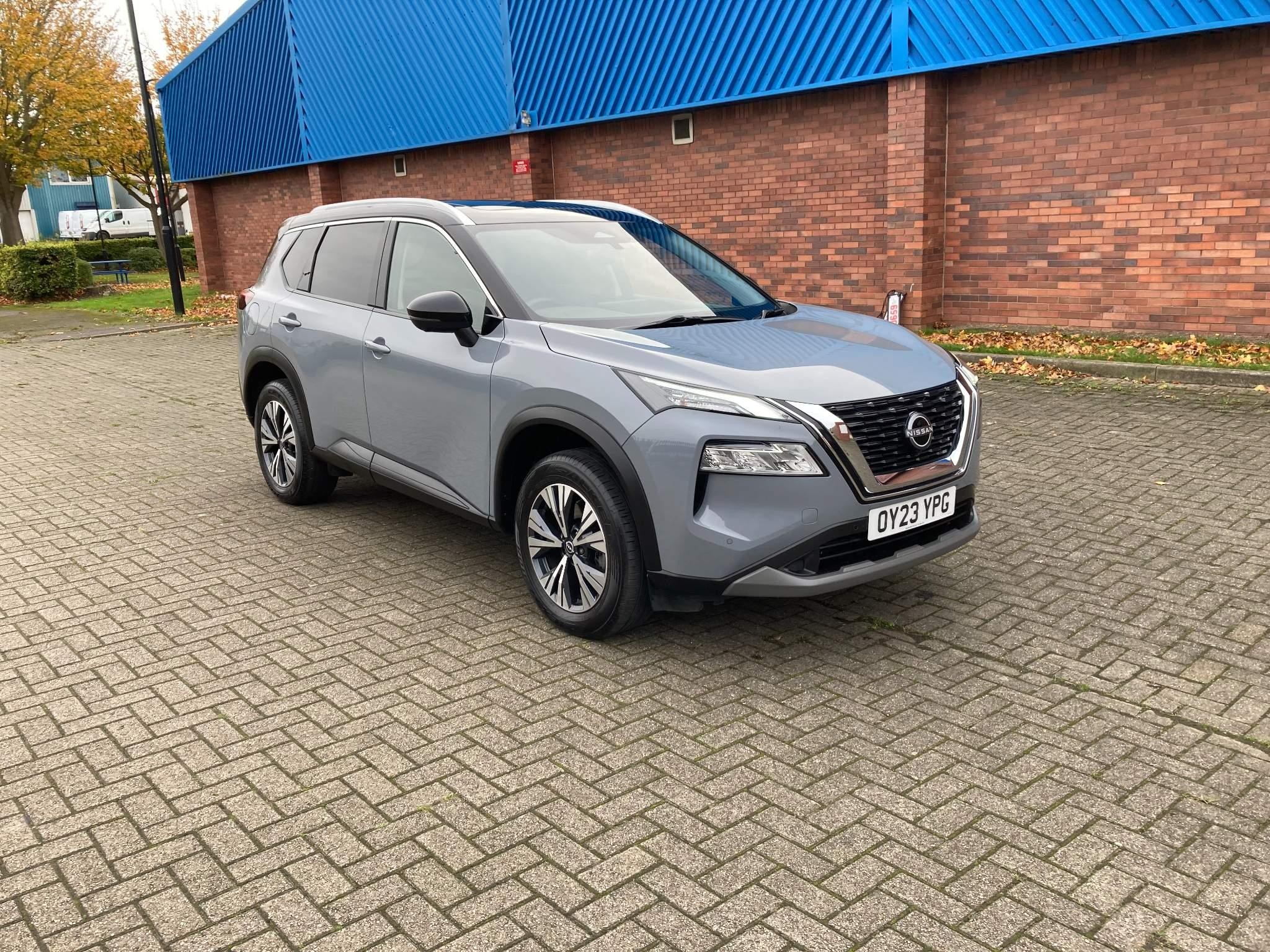 Nissan X-Trail Image 1