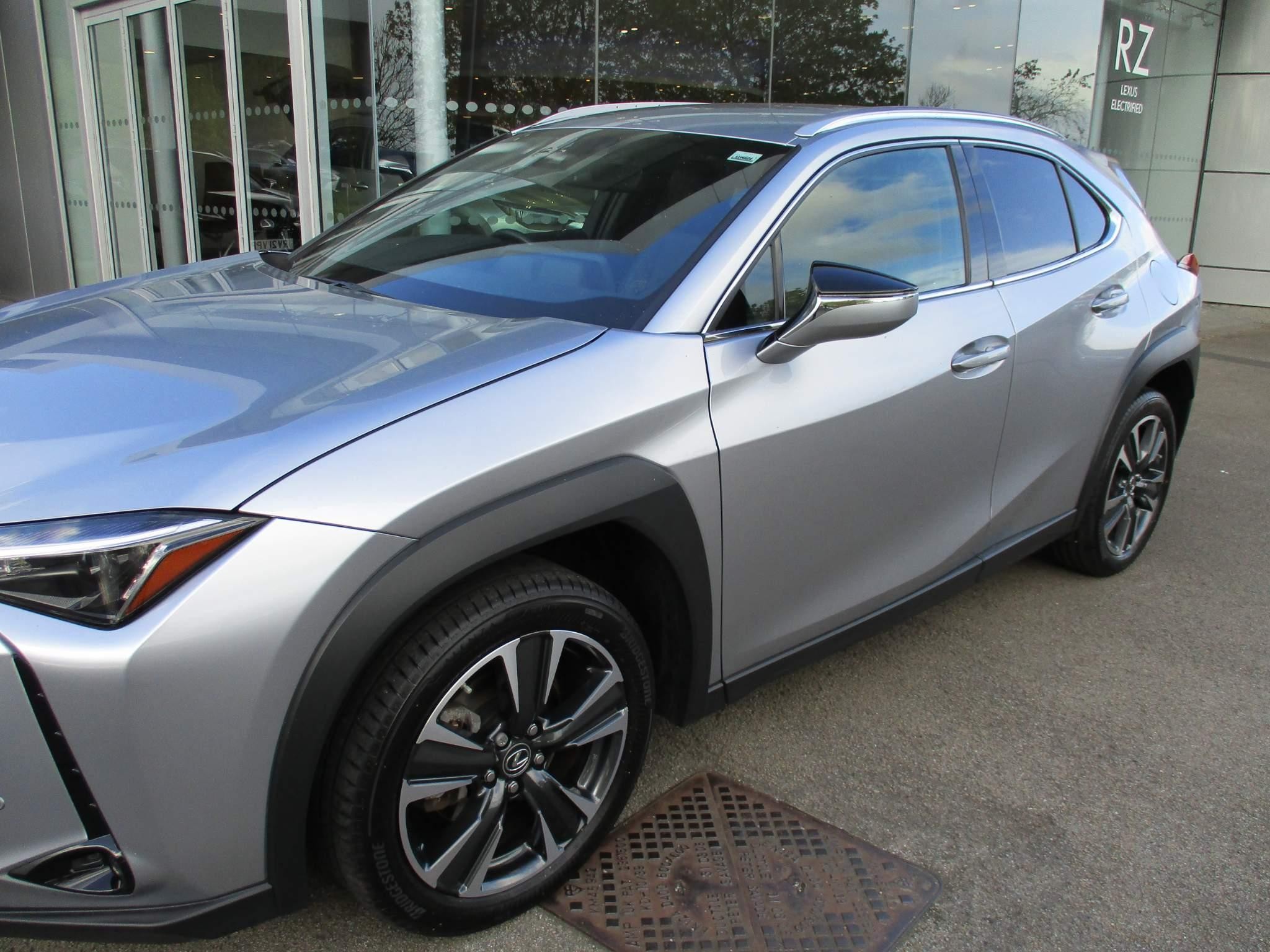 Lexus UX Self-Charging Hybrid Image 43