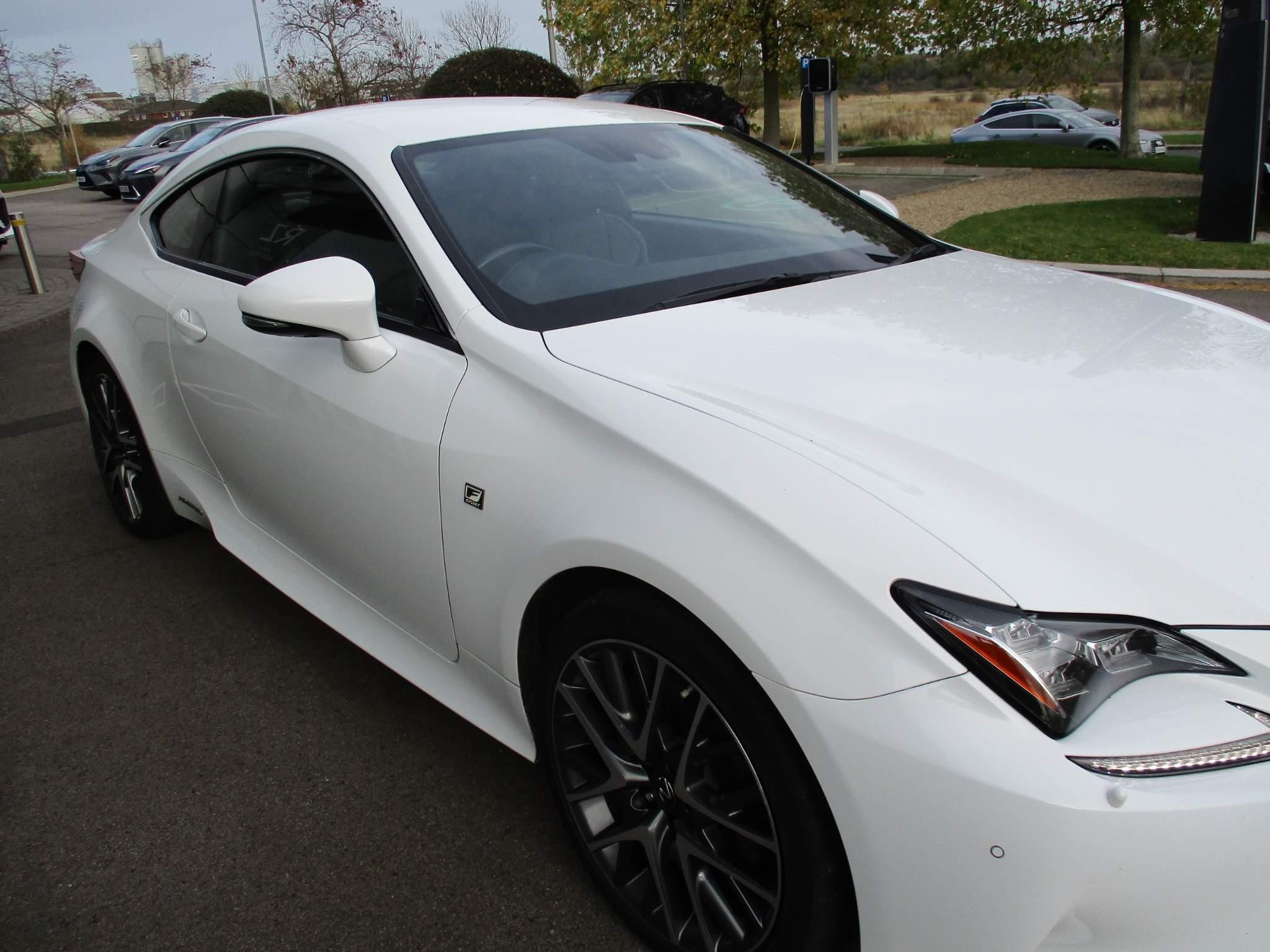 Lexus RC Image 40