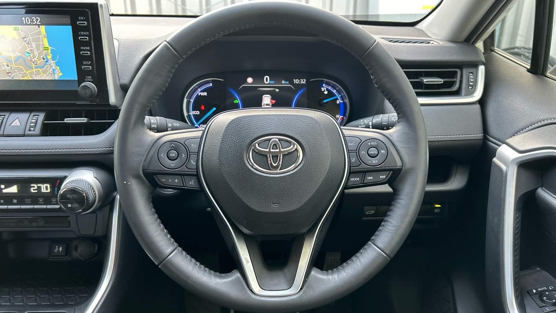 Toyota RAV4 Image 12