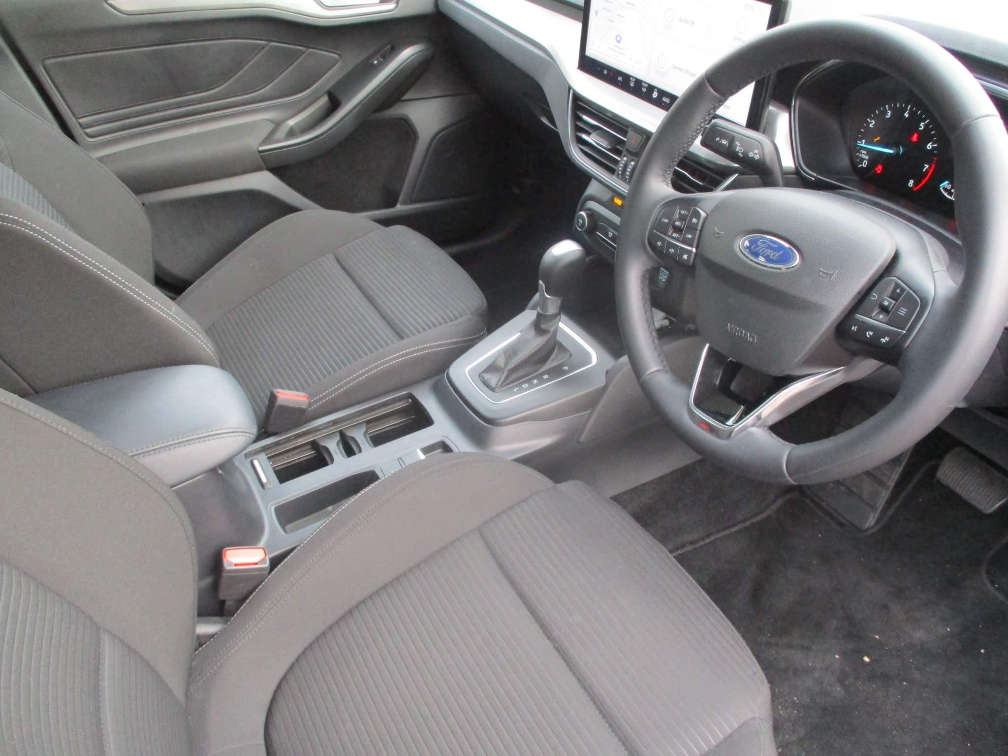 Ford Focus Image 10