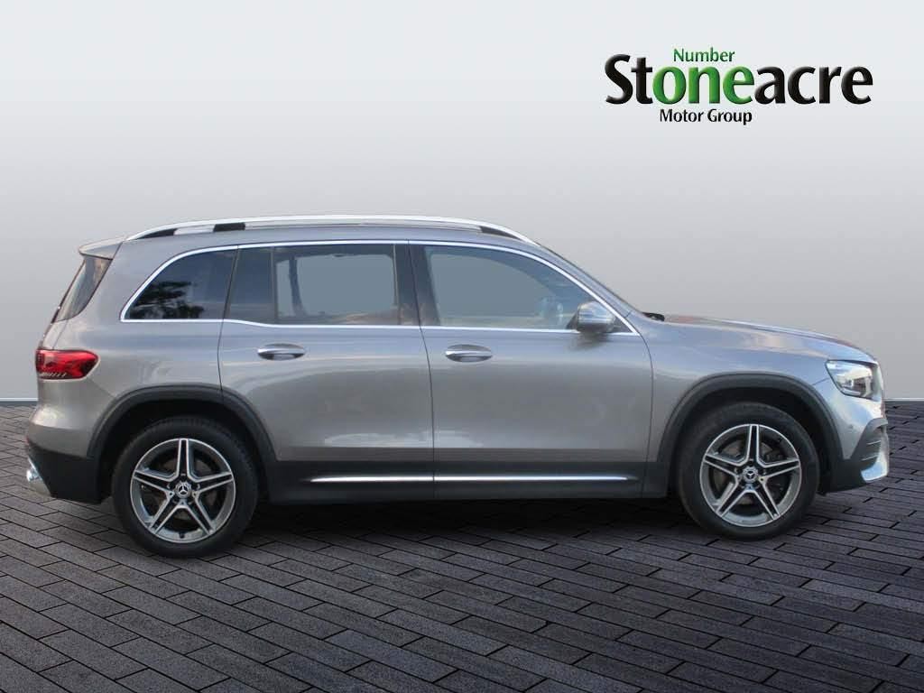 Mercedes-Benz GLB Image 2