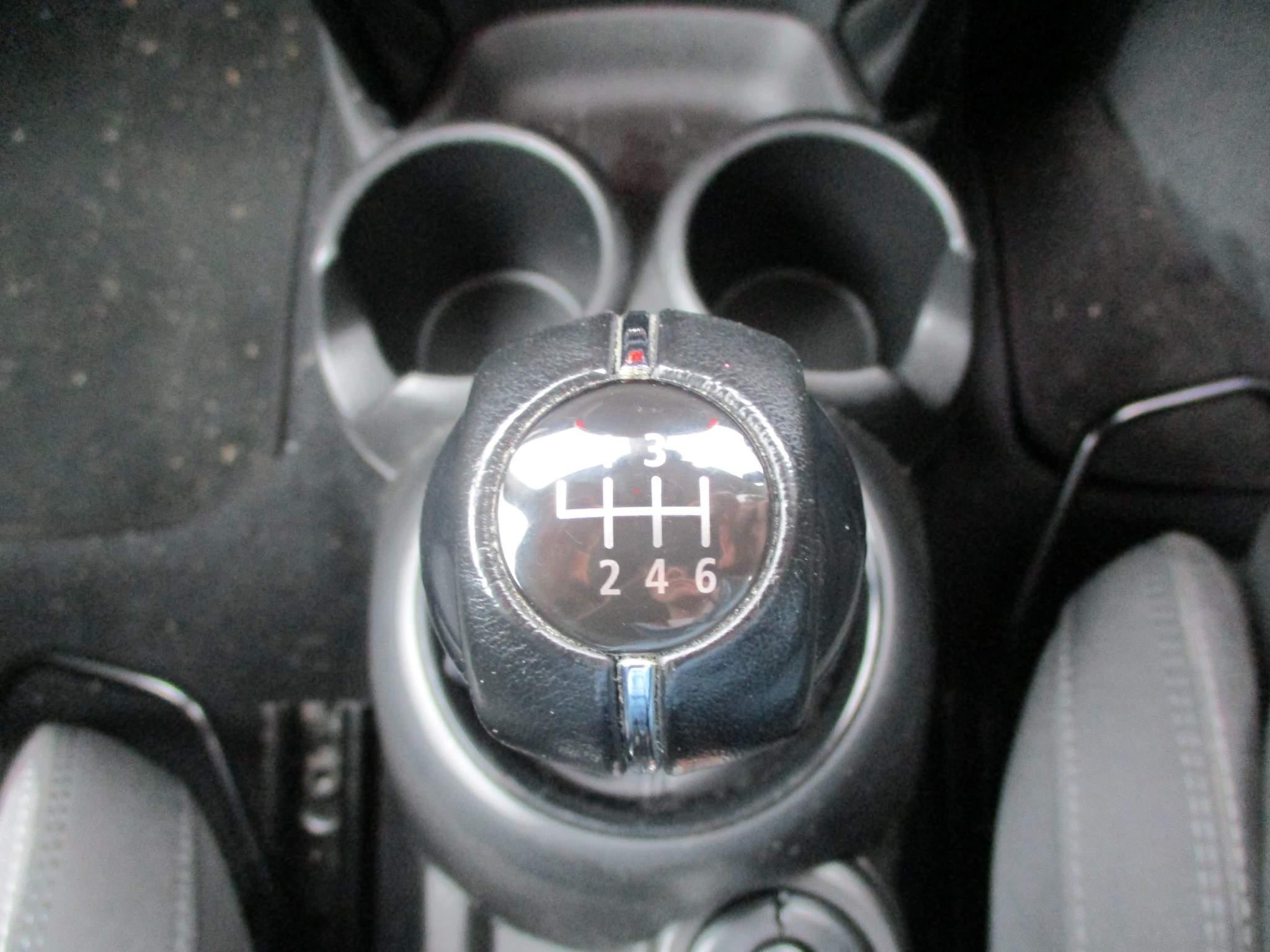 MINI Hatch Image 26