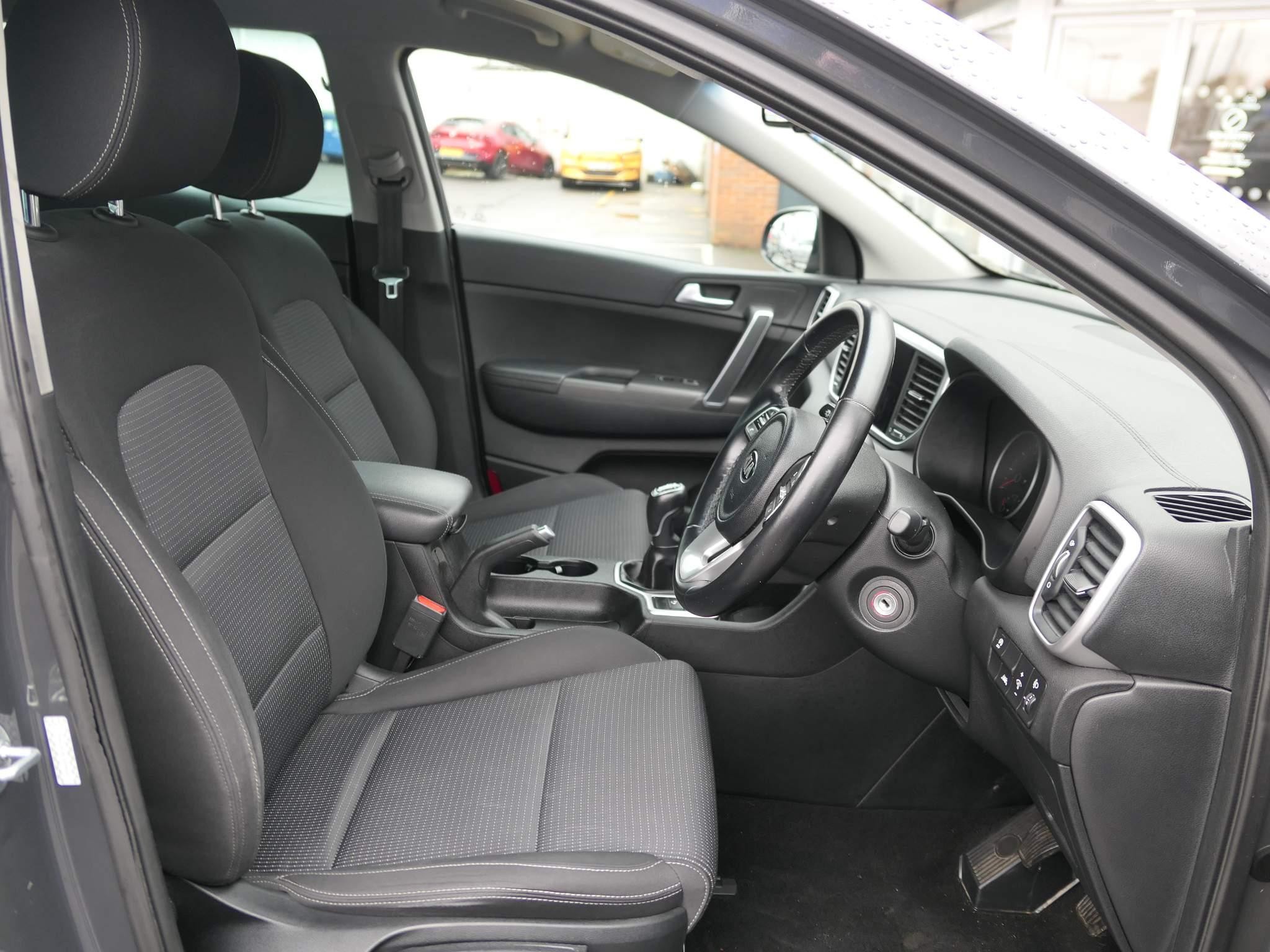 Kia Sportage Image 10