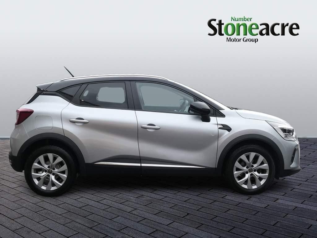 Renault Captur Image 2