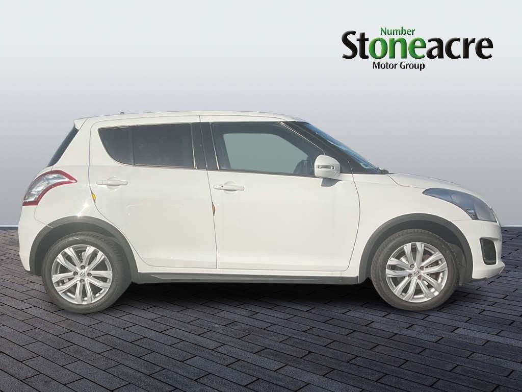 Suzuki Swift Image 2