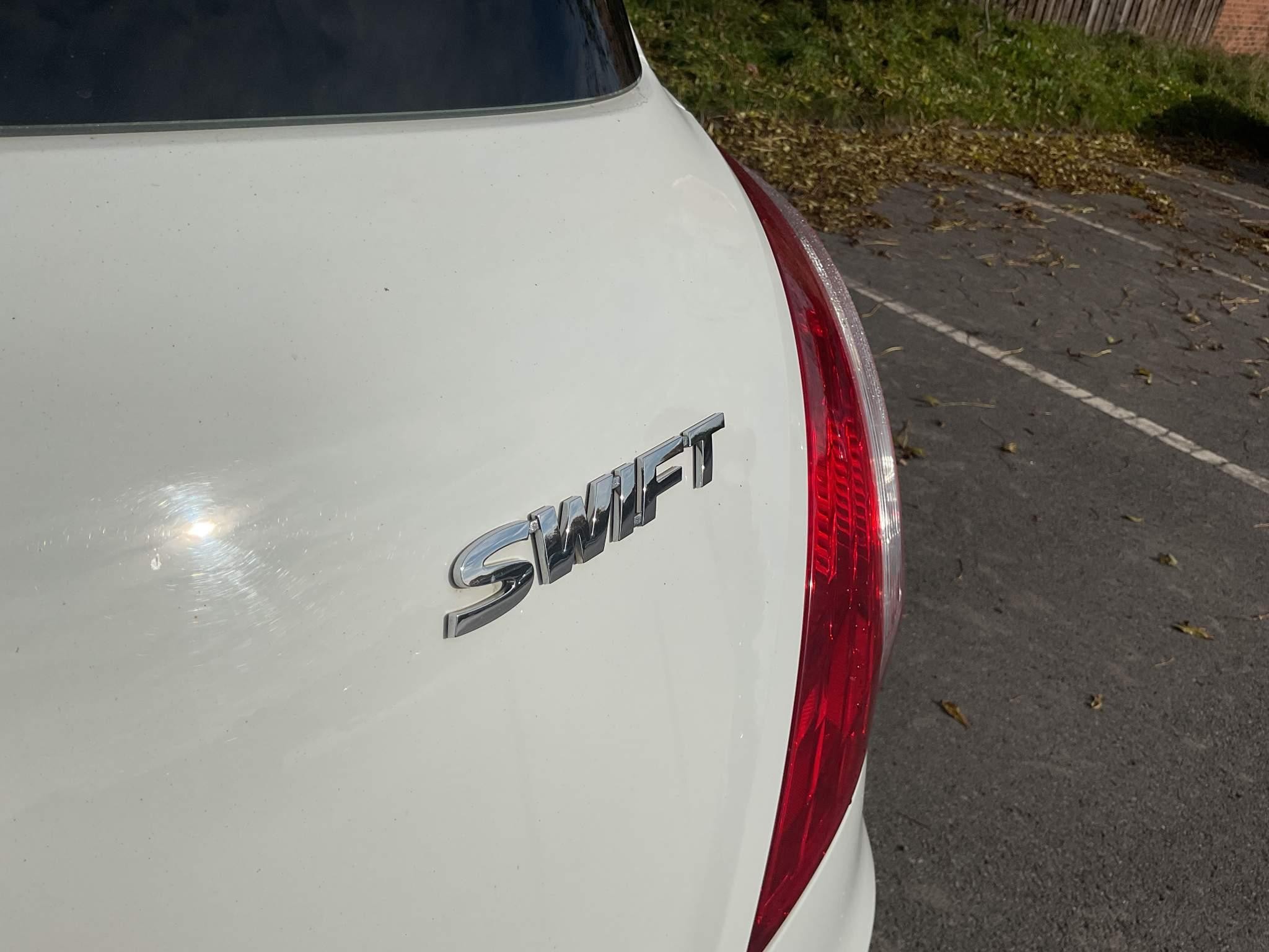 Suzuki Swift Image 9