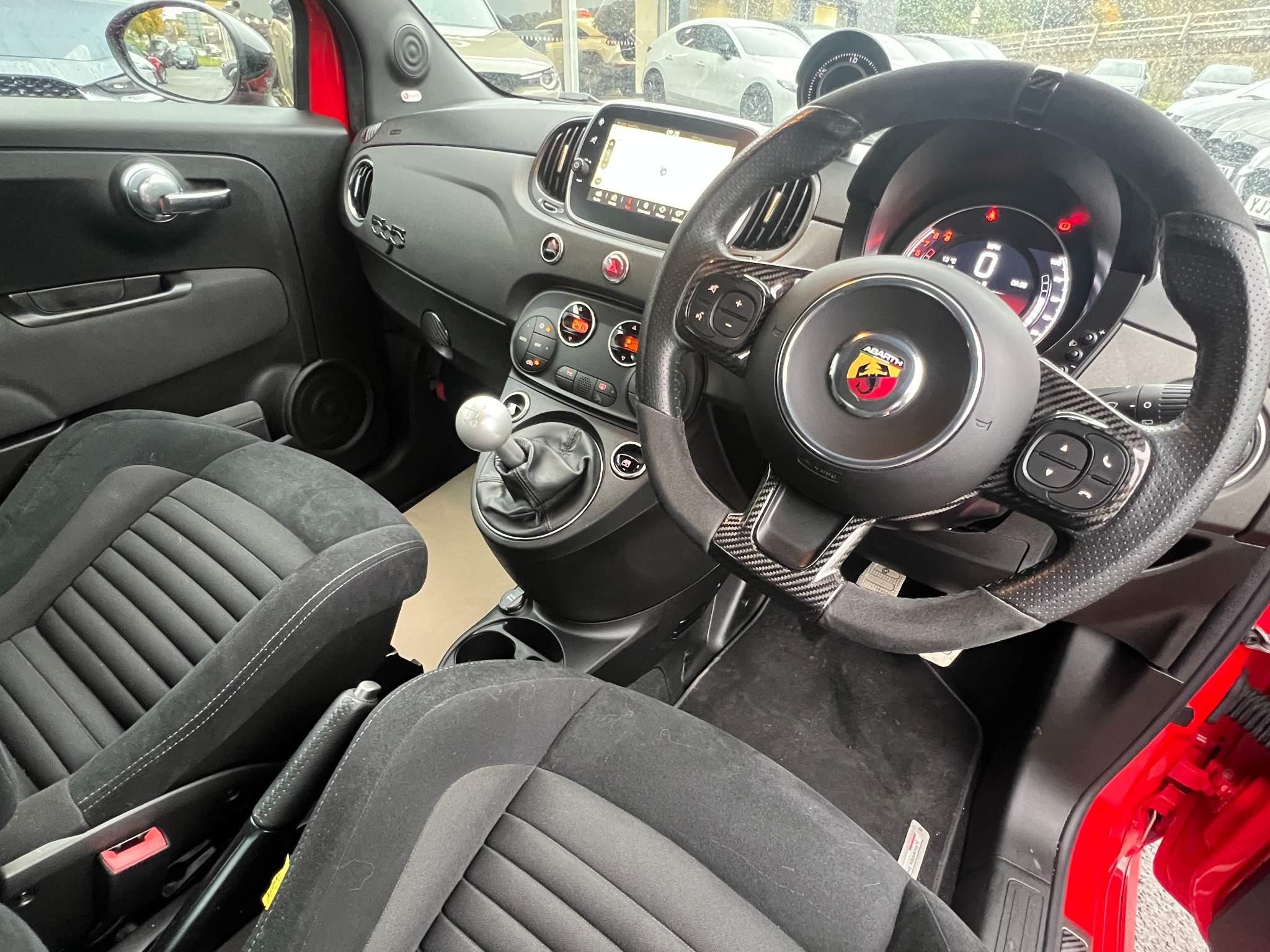 Abarth 595 Image 18