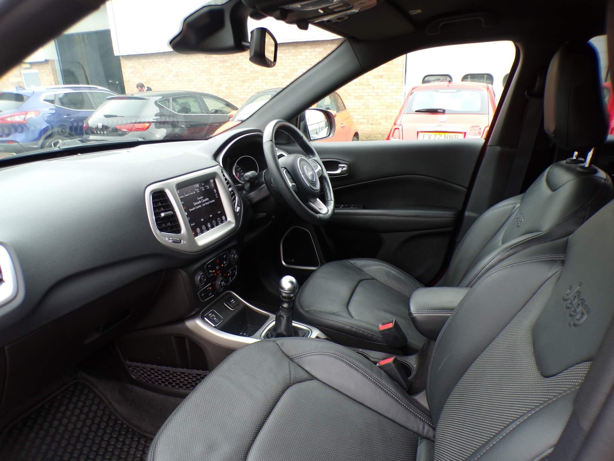 Jeep Compass Image 12