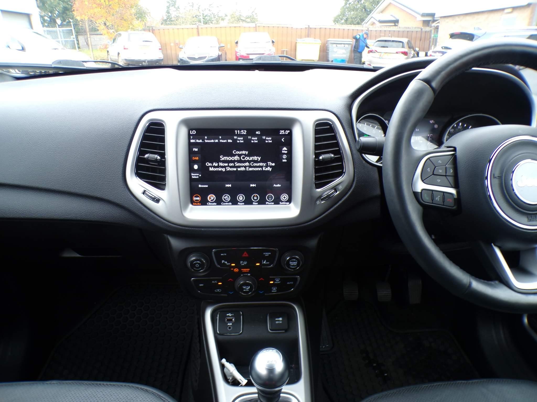 Jeep Compass Image 14