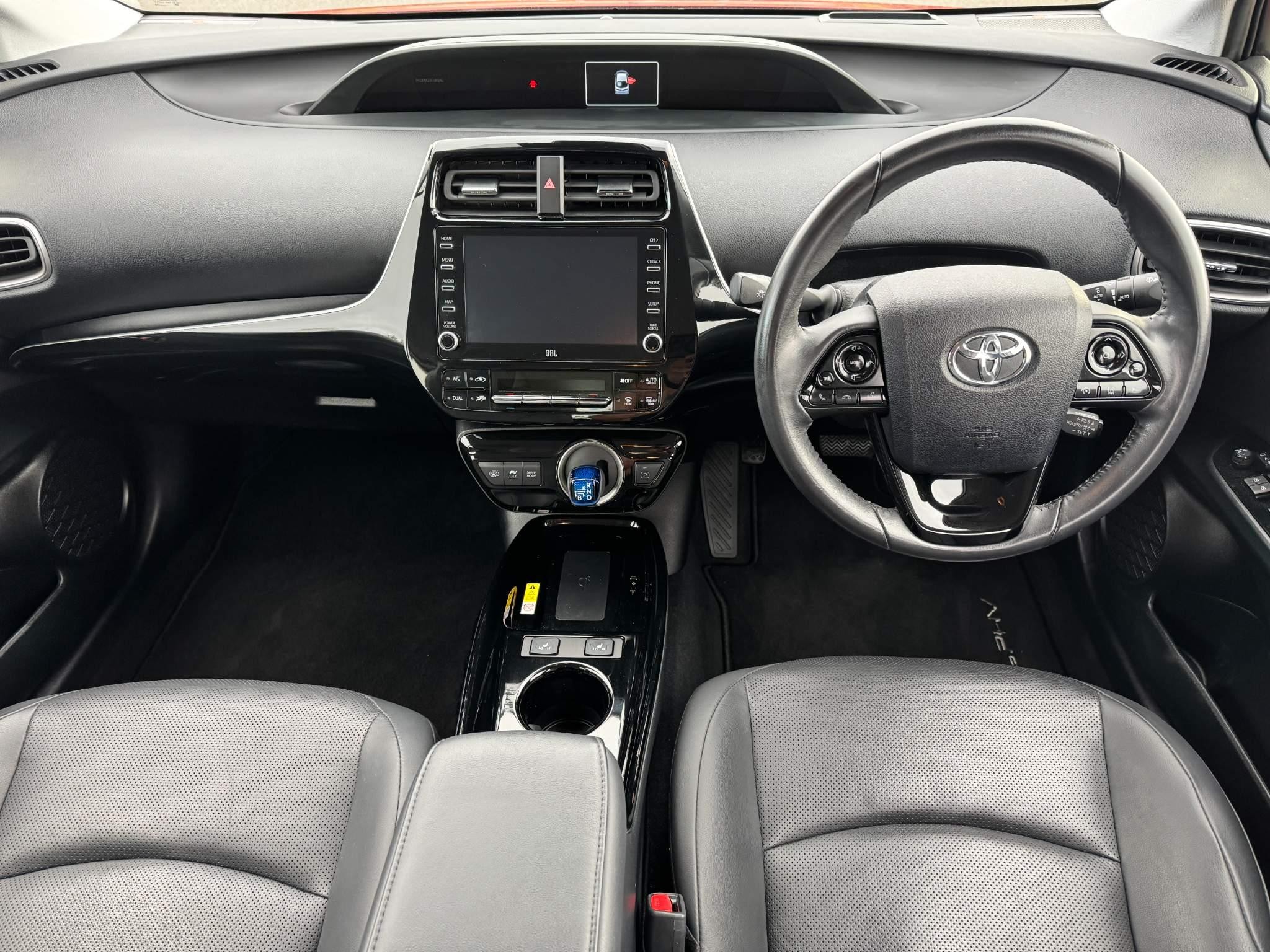 Toyota Prius Image 17