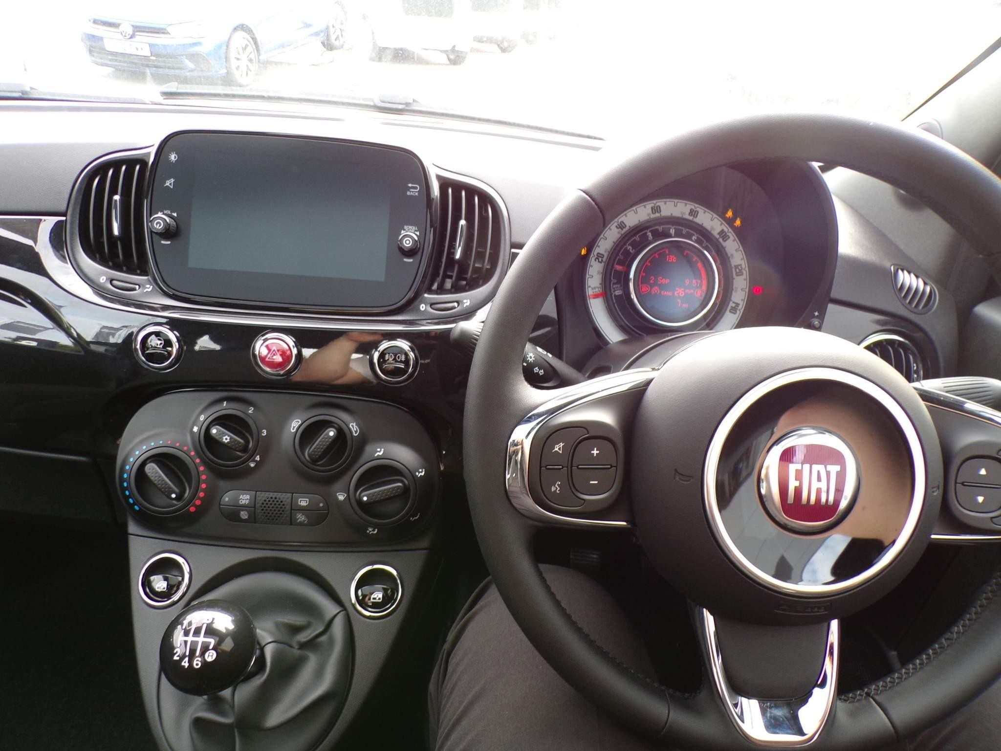 Fiat 500 Hybrid Image 18