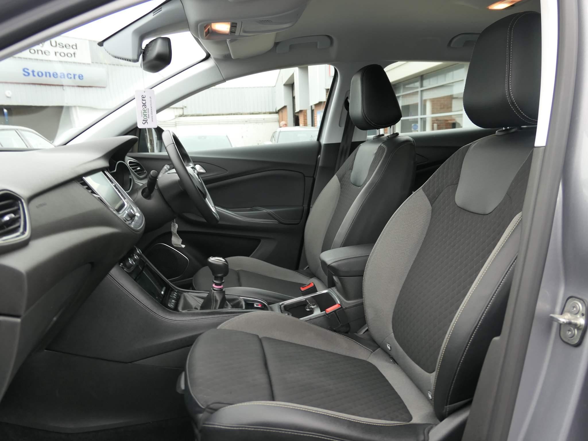 Vauxhall Grandland X Image 24