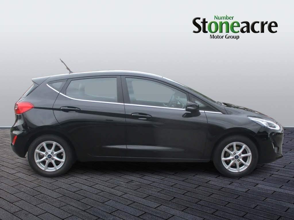 Ford Fiesta Image 2