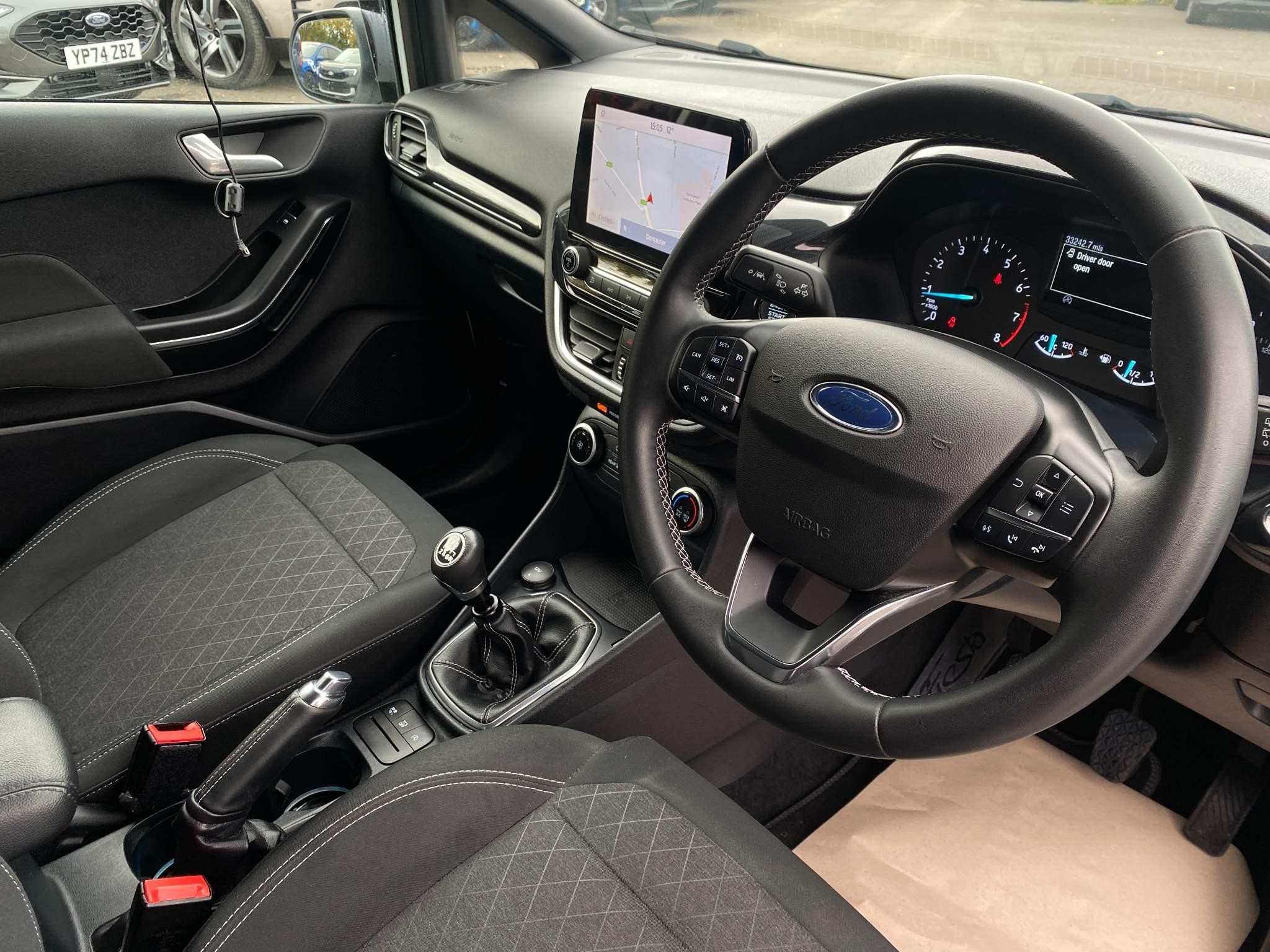 Ford Fiesta Image 11