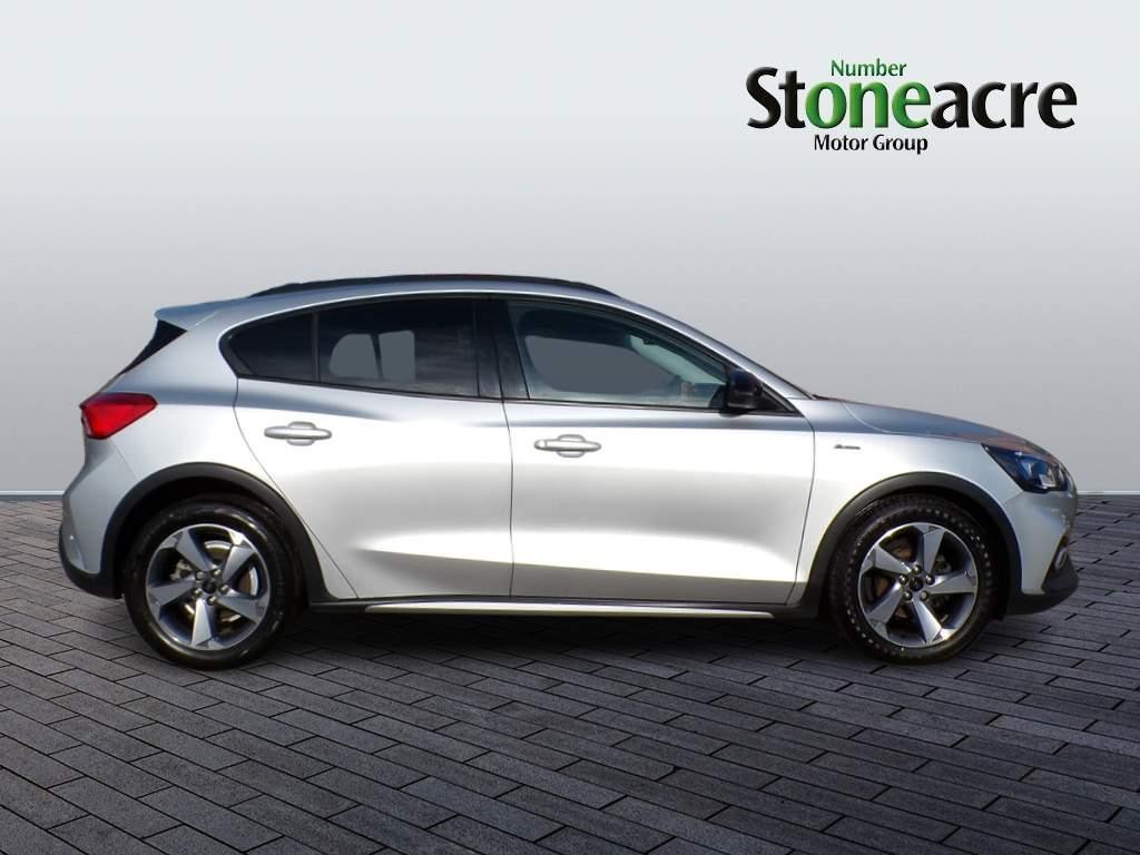 Ford Focus Image 2