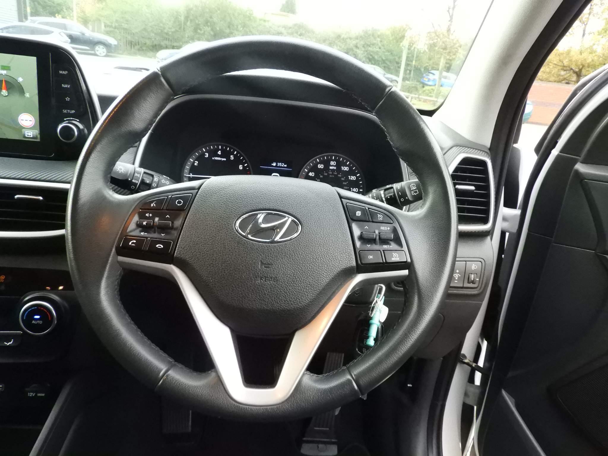 Hyundai TUCSON Image 16