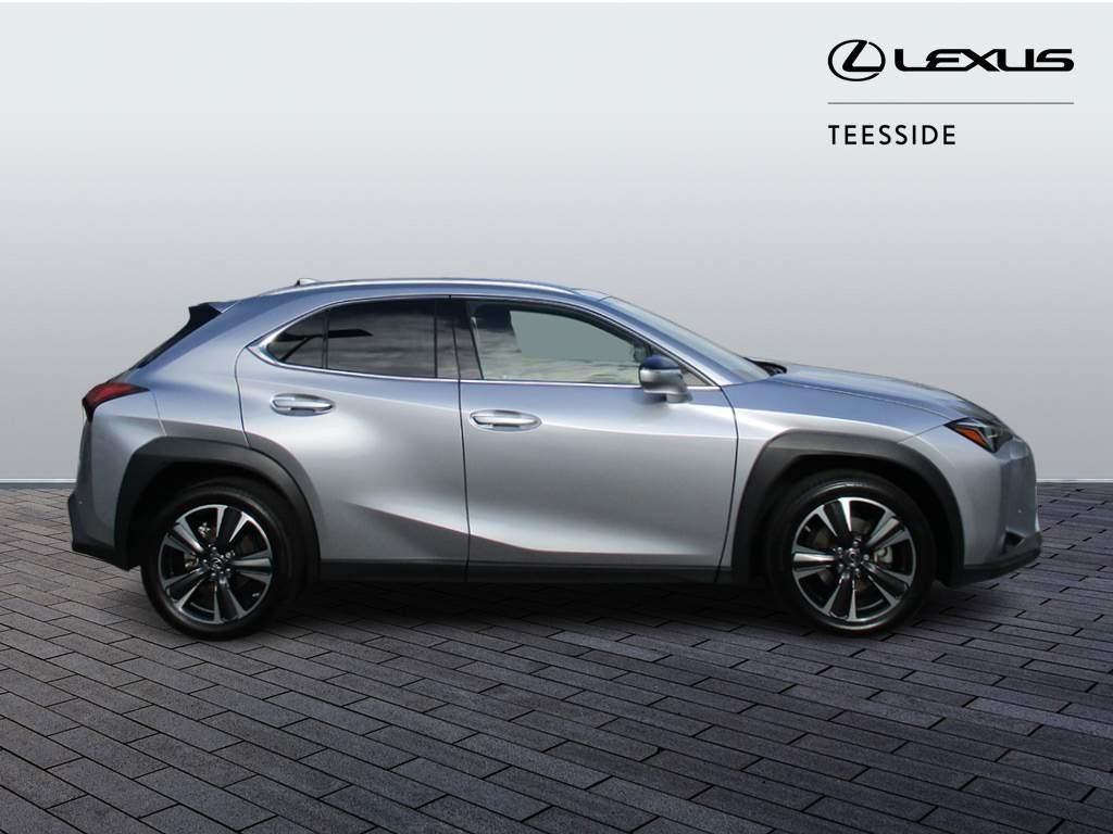 Lexus UX Self-Charging Hybrid Image 4