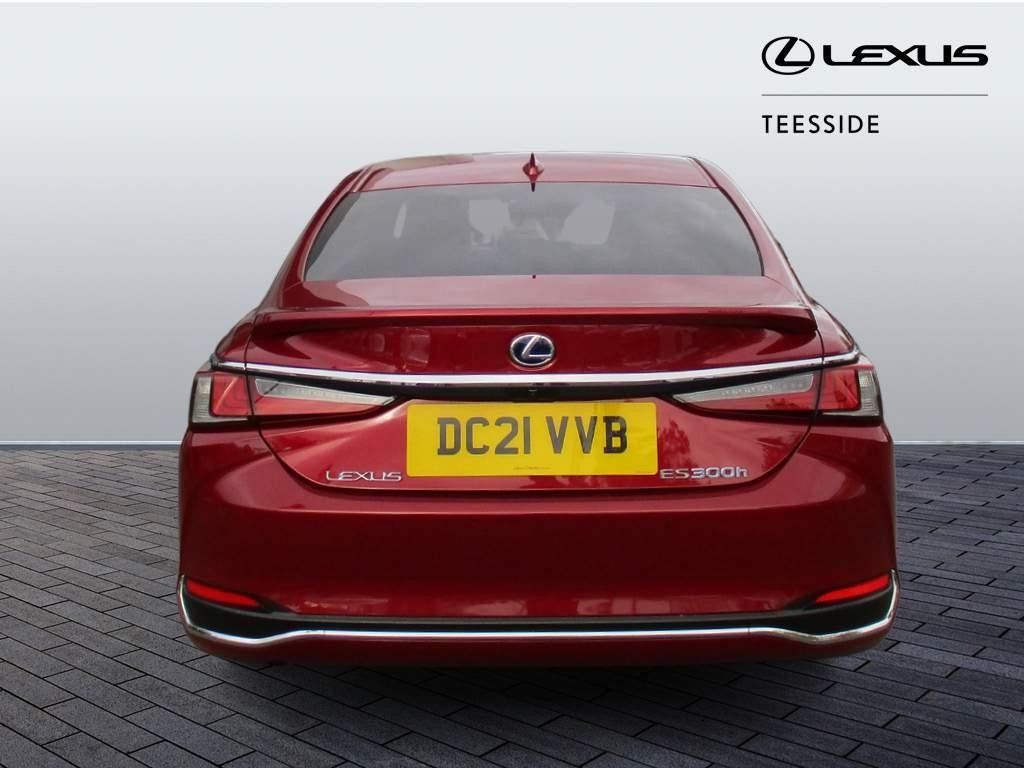 Lexus ES Self-Charging Hybrid Image 6