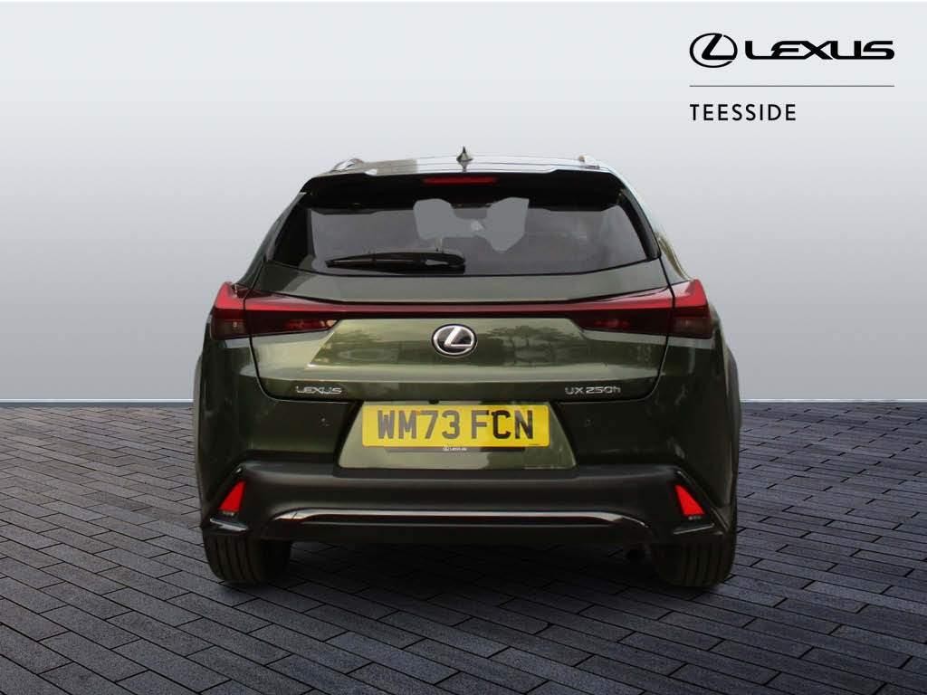 Lexus UX Image 6