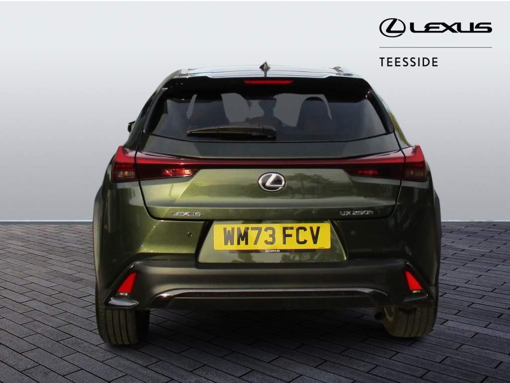 Lexus UX Image 6