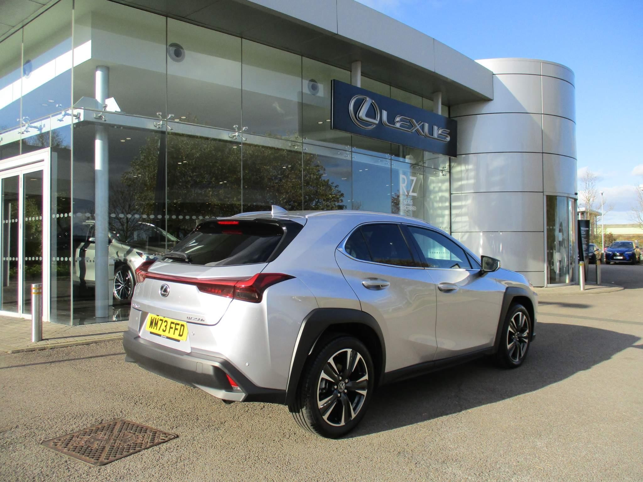 Lexus UX 250h Image 5