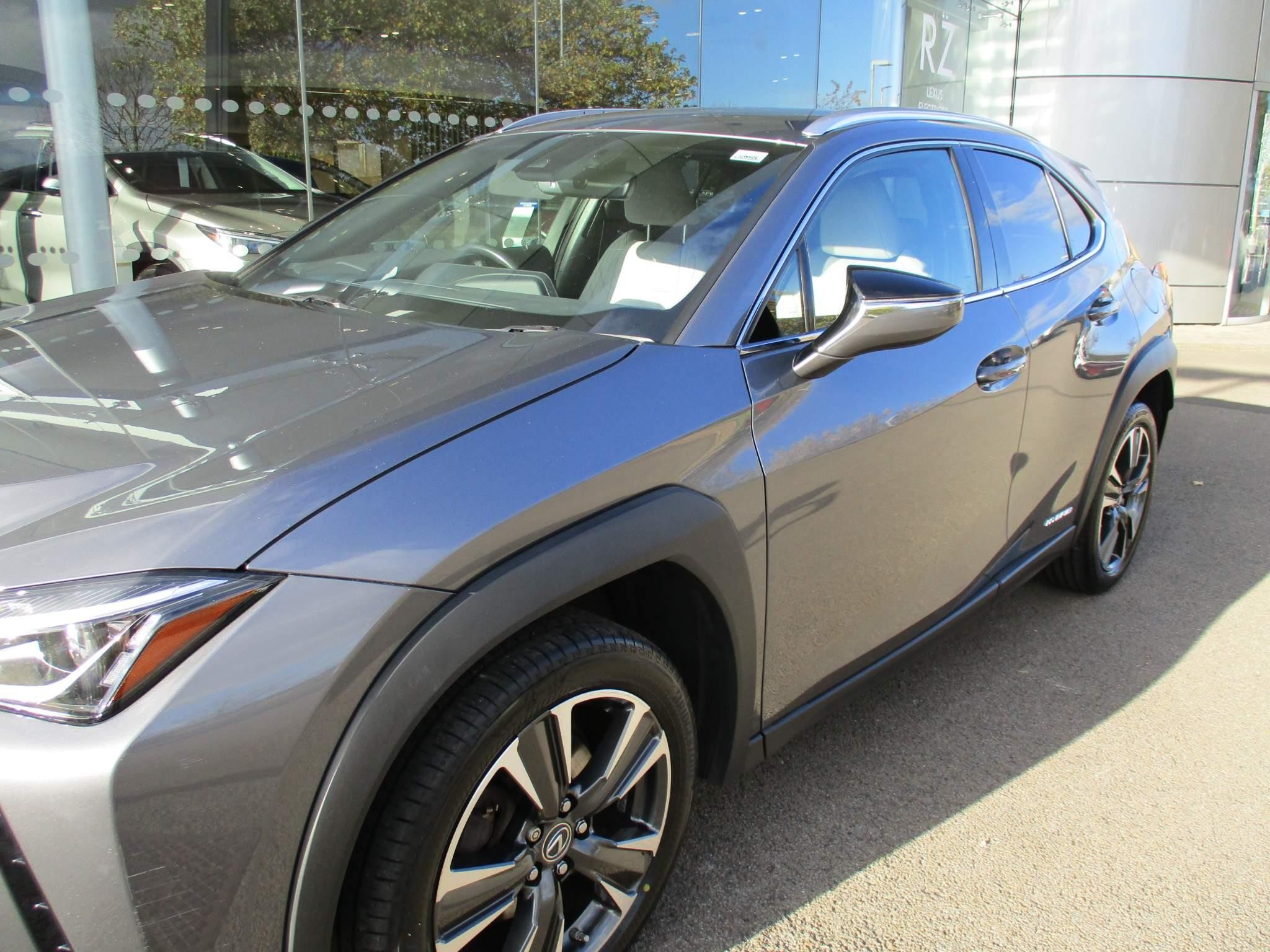 Lexus UX Self-Charging Hybrid Image 41