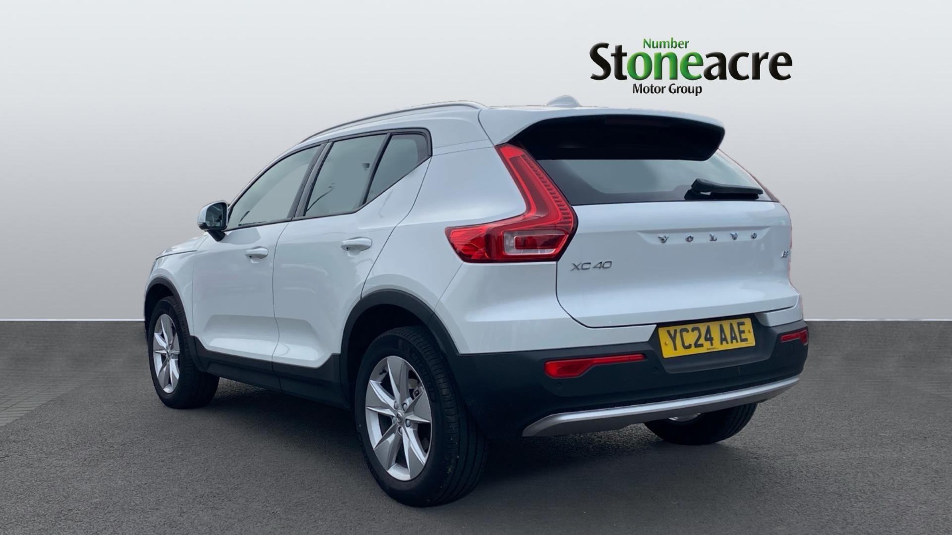 Volvo XC40 Image 2