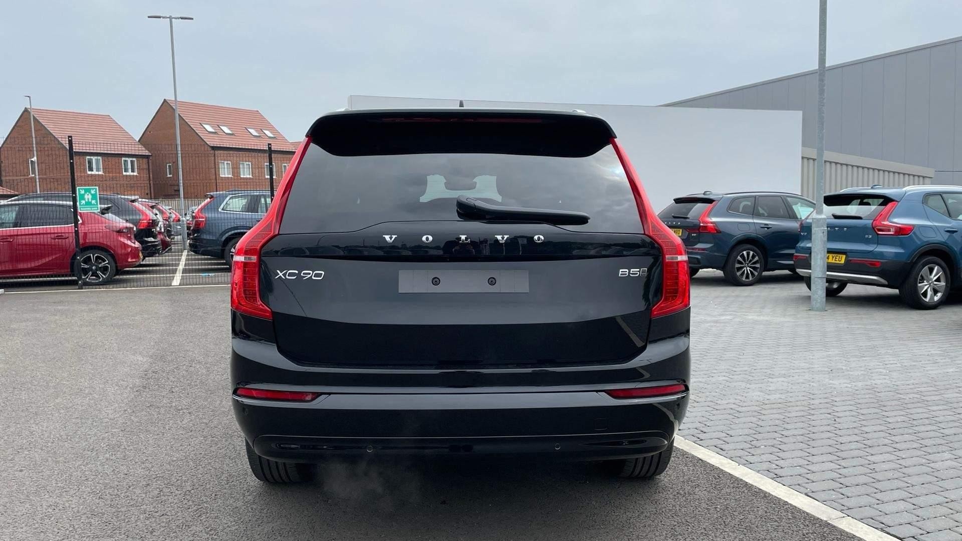 Volvo XC90 Image 8