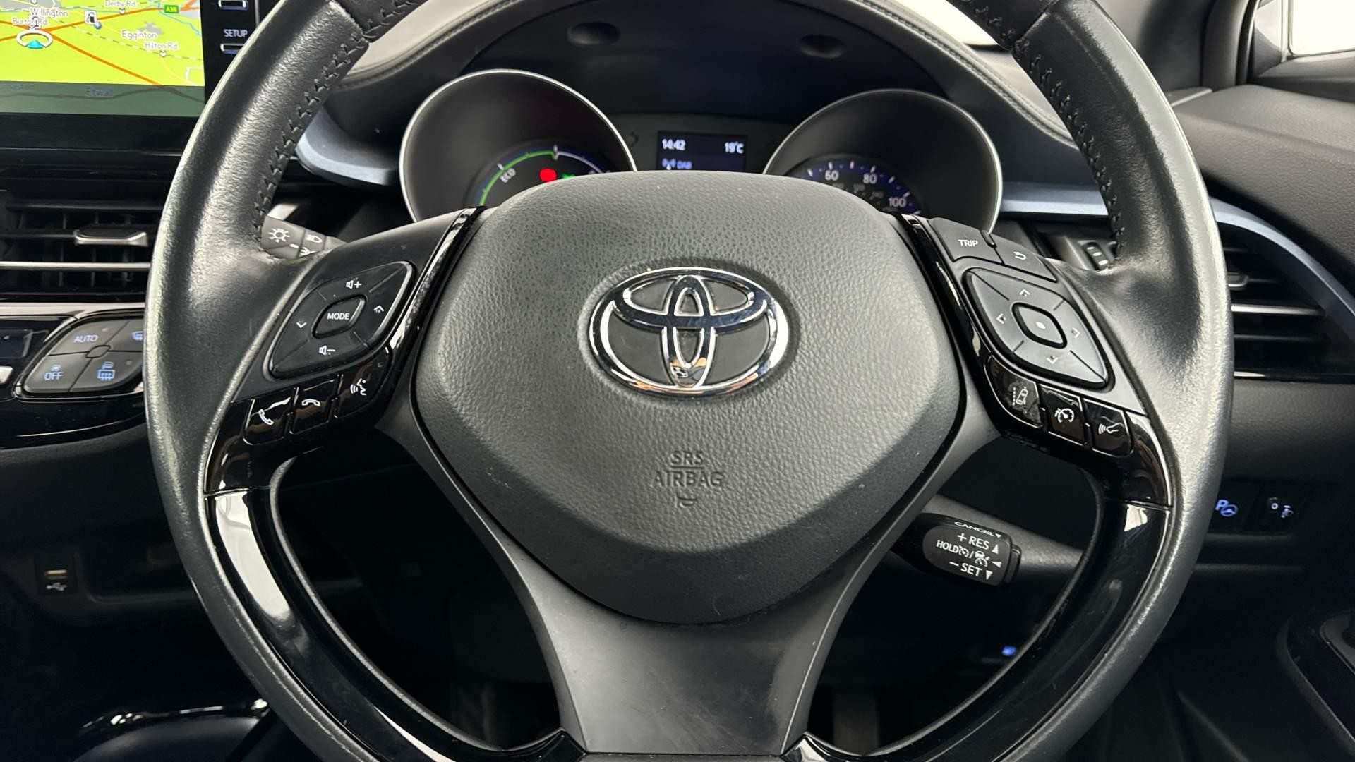 Toyota C-HR Image 10