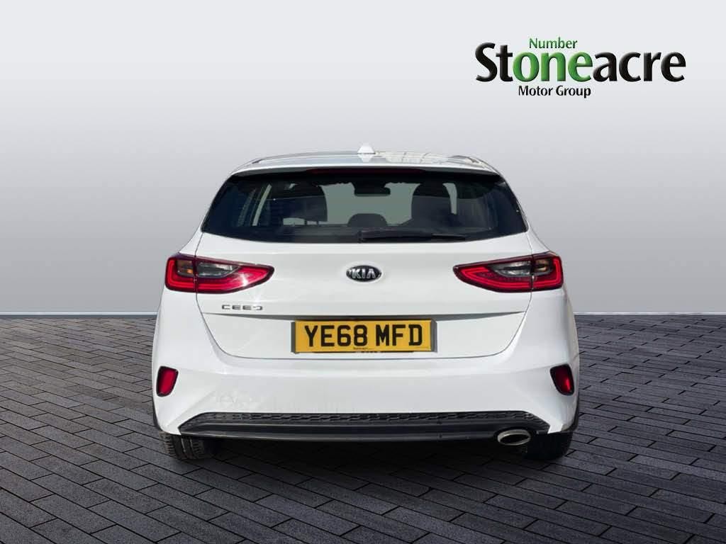 Kia Ceed Image 3