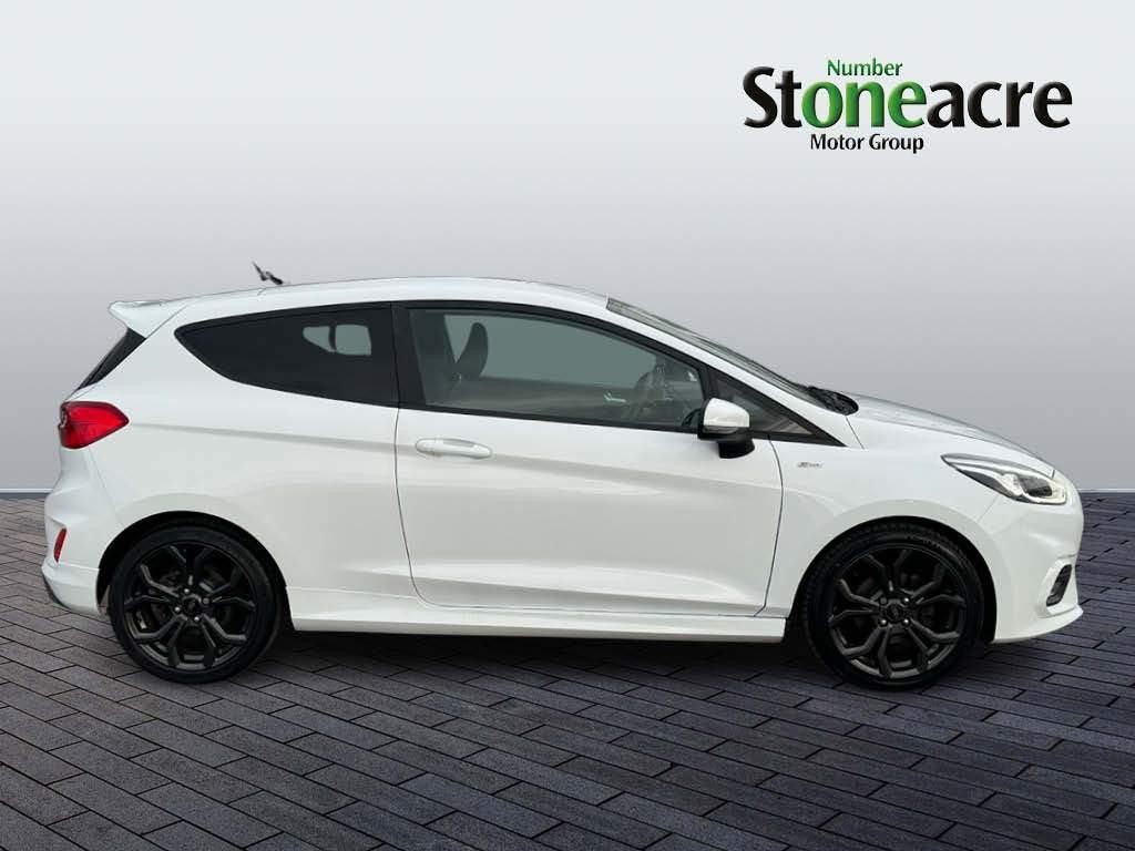 Ford Fiesta Image 2