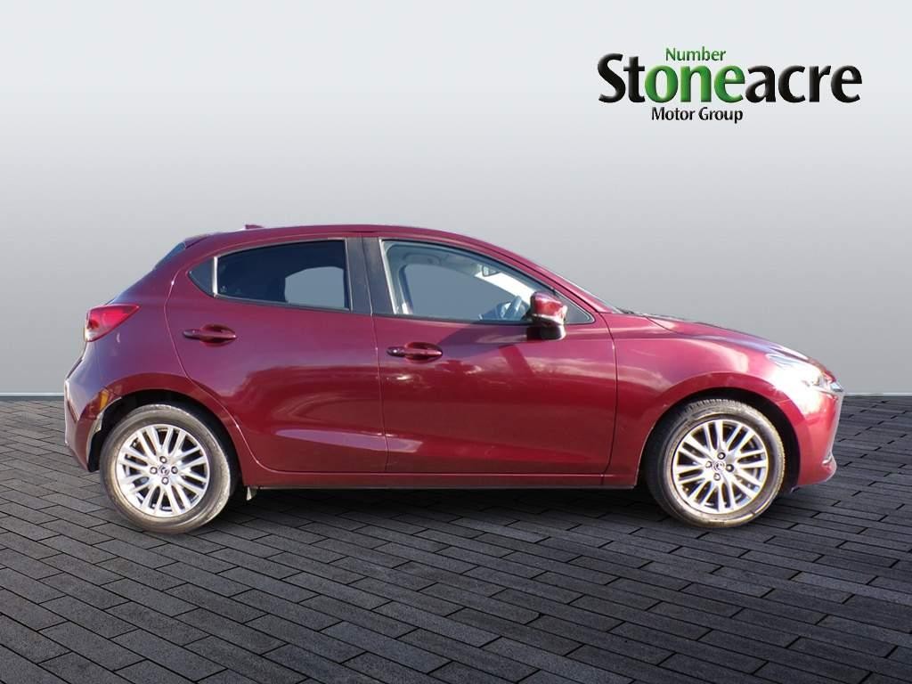 Mazda Mazda2 Image 2