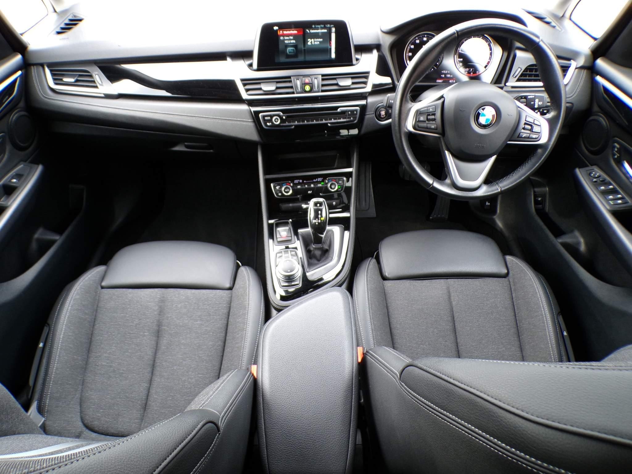 BMW 2 Series Active Tourer Image 12