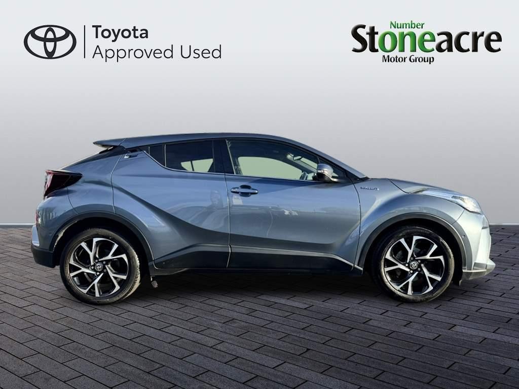 Toyota C-HR Image 4