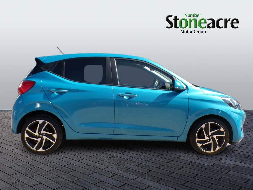 Hyundai i10 Image 2