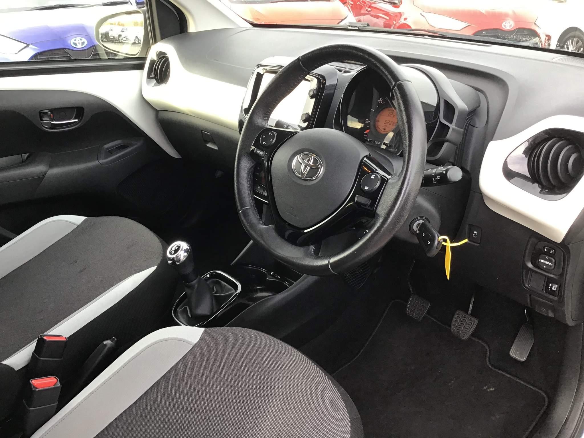 Toyota Aygo Image 15