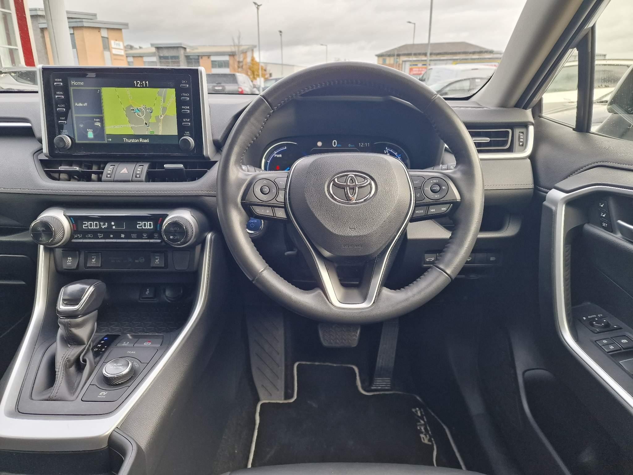 Toyota RAV4 Image 8